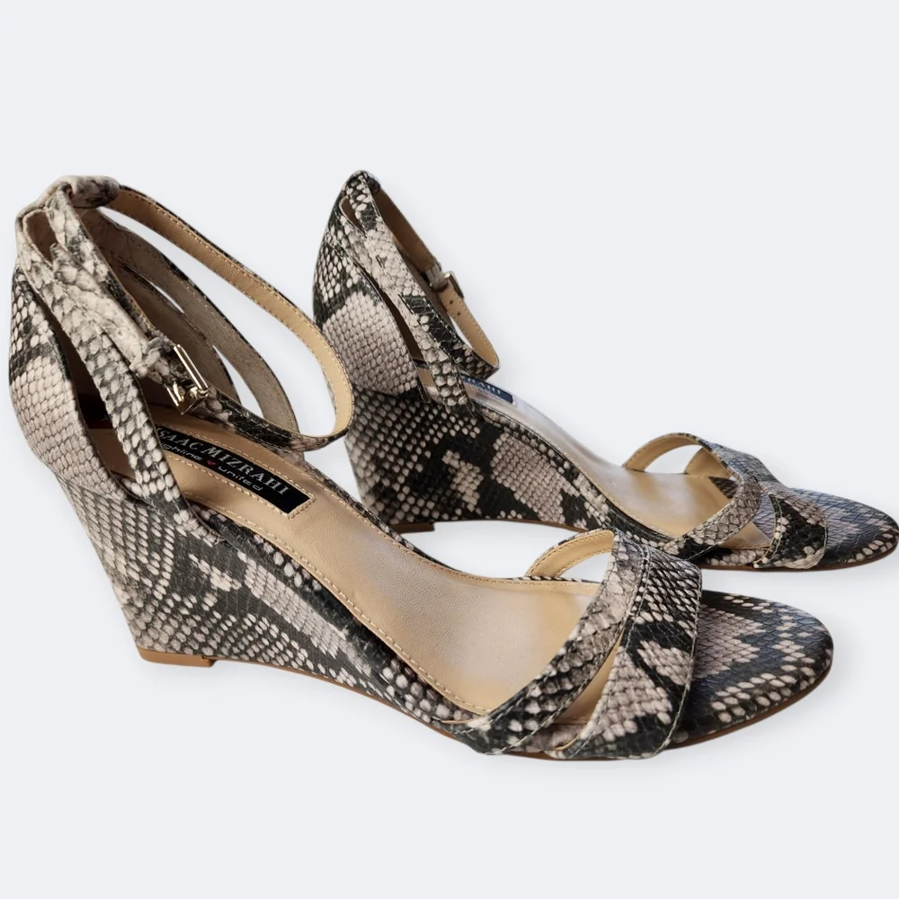 Isaac Mizrahi Flight Snakeskin Patterned Wedge Sandals Size 8M
